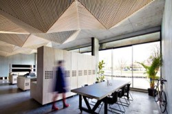 Современные способы отделки потолка в офисе: какой выбрать