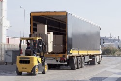 Как осуществляется перевозка сборных грузов: основные правила