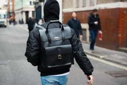 Рюкзак для парня подростка: какие модели сейчас наиболее актуальны