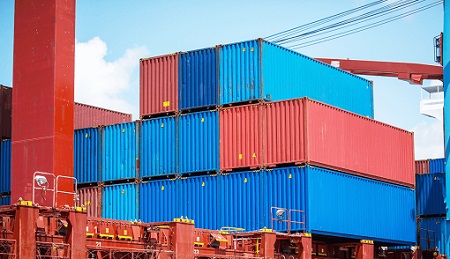 Перевозка стройматериала в контейнерах: особенности, правила и советы