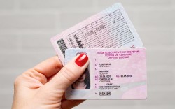 Как вернуть водительские права в России и куда обращаться за помощью