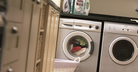 Почему стиральная машина трясется при отжиме: ремонт и способы решения