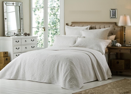 Кровать в спальную комнату: форма, размеры и материал изготовления каркаса
