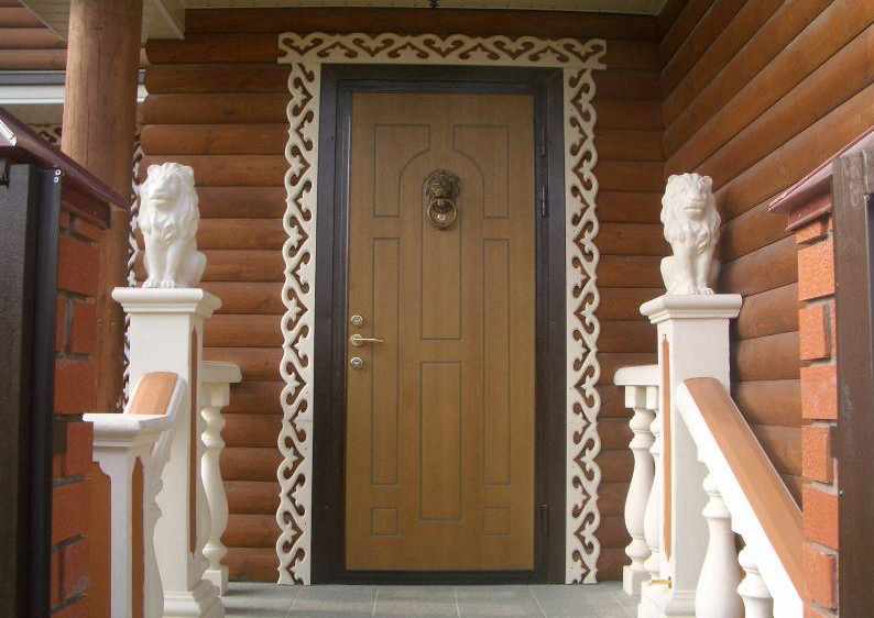 Двери входные в жилище: особенности, виды, места использования и особенности конструкций